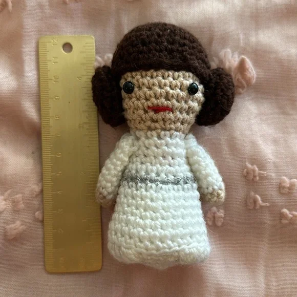 ✨ Star Wars Princess Leia crocheted doll ADORABLE 4” - Picture 2 of 8